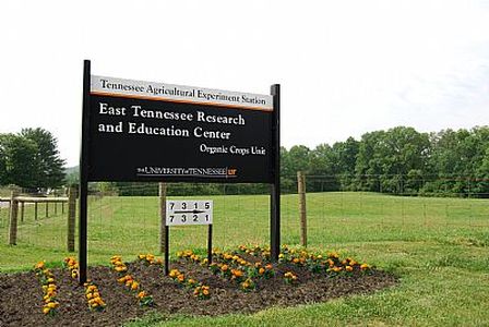 Organic Crops Unit Entrance Sign